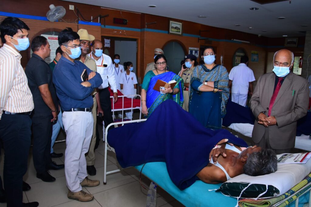 ಮೈಸೂರು ಕೆ.ಆರ್. ಆಸ್ಪತ್ರೆಗೆ ಭೇಟಿ ನೀಡಿ ಪರಿಶೀಲಿಸಿದ ಉಪ ಲೋಕಾಯುಕ್ತ  ಫಣೀಂದ್ರ
