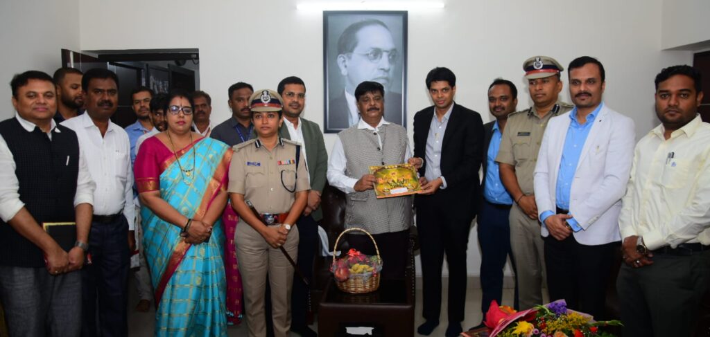 ದಸರಾ | ಉಸ್ತುವಾರಿ ಸಚಿವರಿಗೆ ಅಧಿಕೃತ ಆಹ್ವಾನ, ಯುವ ಸಂಭ್ರಮ ಪೋಸ್ಟರ್‌ ಬಿಡುಗಡೆ